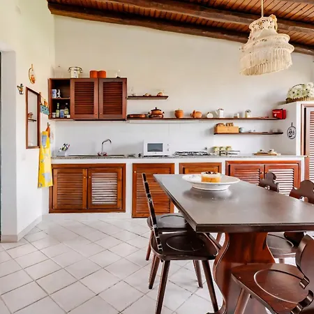Casa Dafne * ليباري
